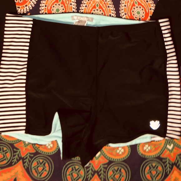 TWO PIECE BATHING SUIT - Picture 2 of 2